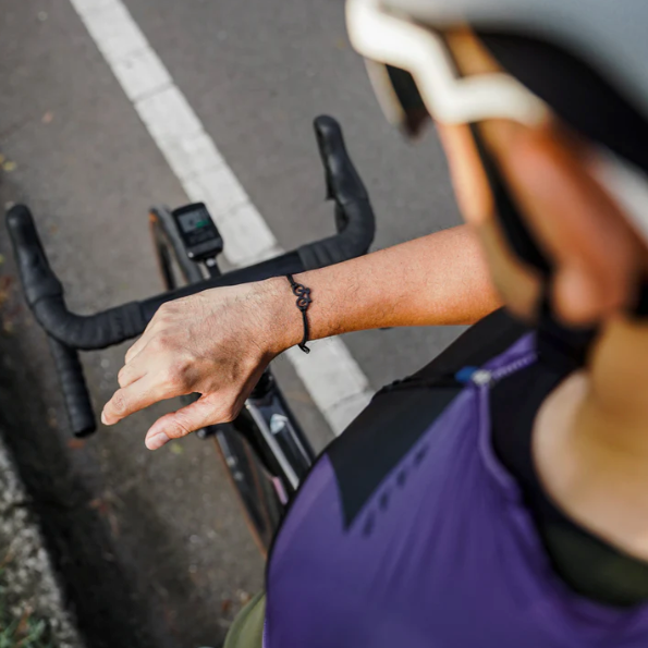 Cyklistický náramek Black Bike – Sailbrace